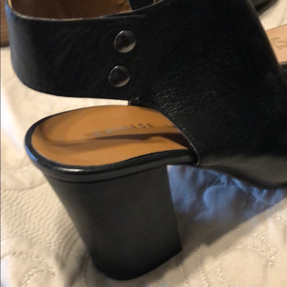 Chinese Laundry boot (leather) - Picture 8 of 8